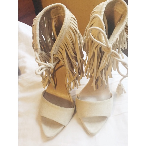 Zara White Fringe Suede Heels - Picture 4 of 4
